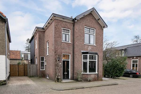 Woning De Ruyterstraat 104 Apeldoorn