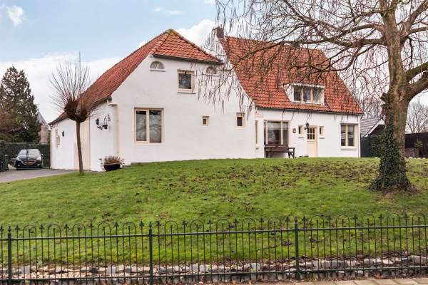 Woning Driehuizenstraat 19 Alphen (GE)