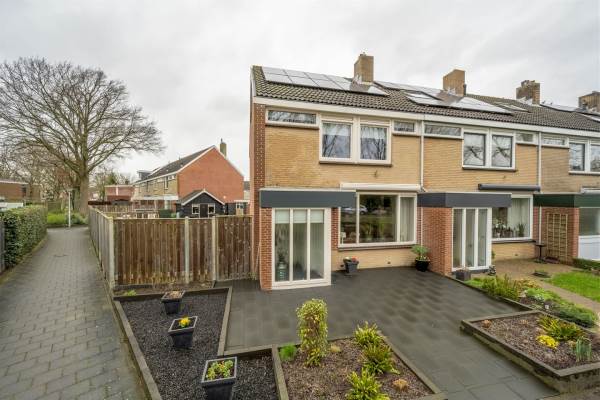 Woning Sterrenlaan 19 Puttershoek