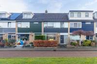 Woning Piet van der Veldenstraat 6 Roelofarendsveen