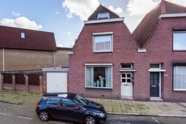 Woning Voorstraat 122 Roosendaal