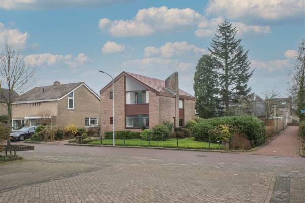 Woning Peter van Anrooystraat 9 Assen