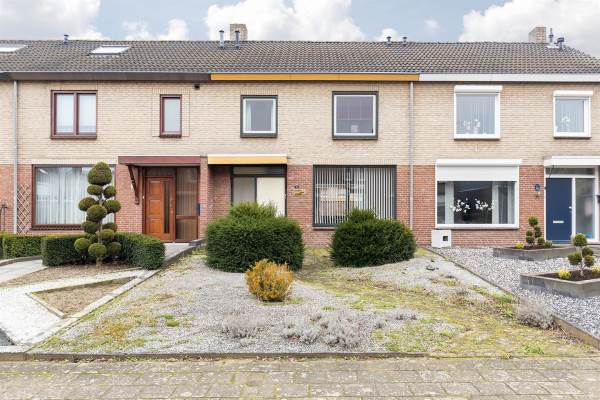 Woning Anjerstraat 16 Nieuwstadt