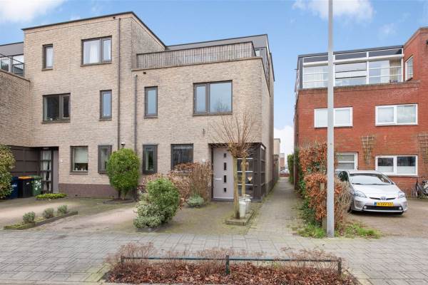 Woning Oude Middenweg 70 Den Haag