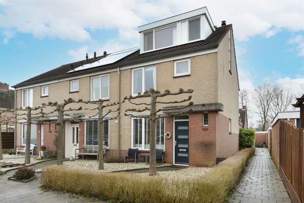 Woning Hazeweg 27 Nieuwveen