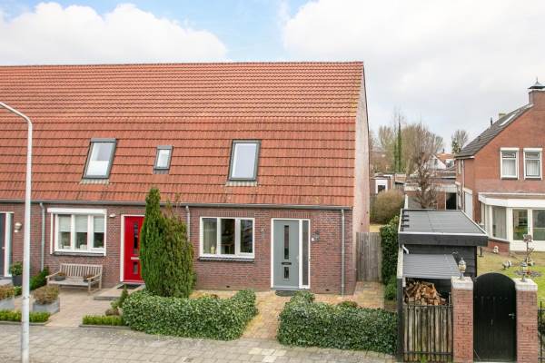 Woning Ds. C.W. van de Poelstraat 15 Den Bommel
