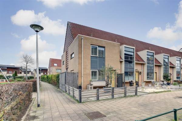 Woning Rietdekkerij 35 Barendrecht