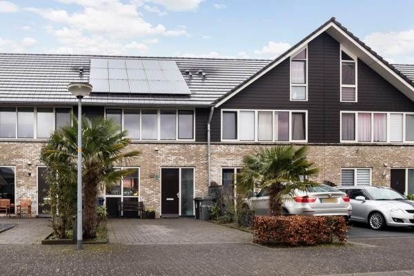 Woning Achtknoop 9 Almere