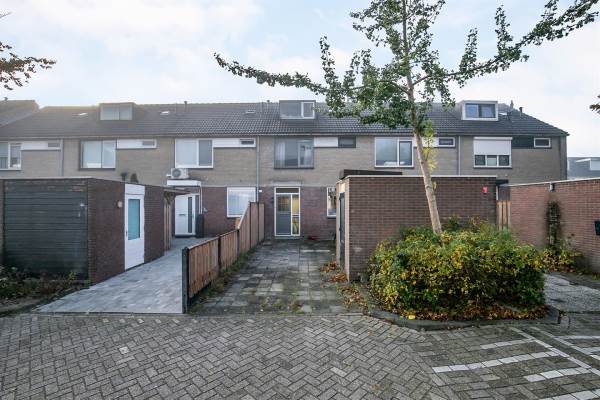 Woning Baarsveen 306 Spijkenisse