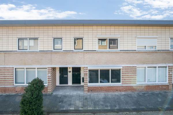 Woning Marie van Zeggelenstraat 20 Spijkenisse
