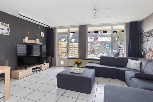 Woning Elvis Presleystraat 77 Almere