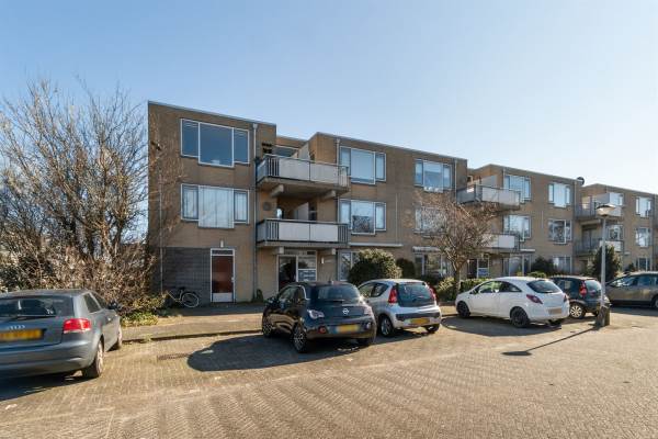 Woning Ambachtsweg 140 Huizen