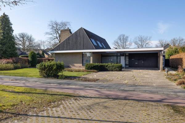 Woning van Limburg Stirumstraat 8 Hoogeveen