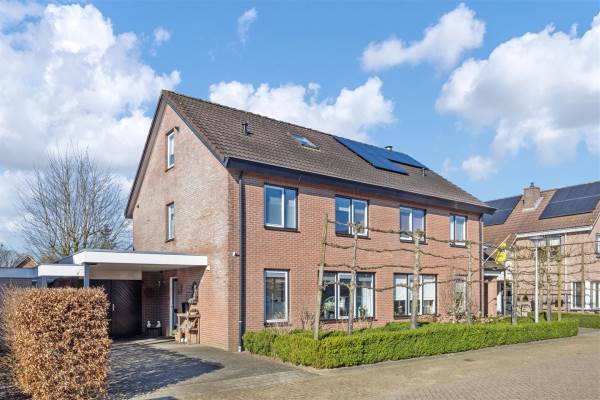 Woning Hoogenboomstraat 9 Lemelerveld