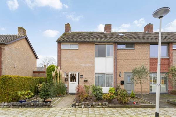 Woning Roemer Visscherlaan 8 ROOSENDAAL