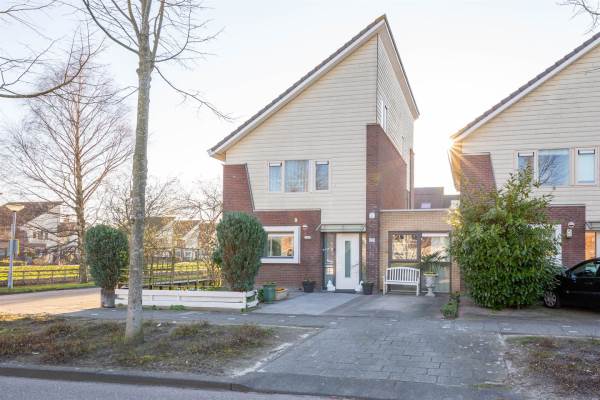 Woning Poëziestraat 221 Almere