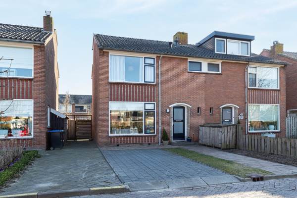 Woning Koningin Wilhelminalaan 12 Oud-Alblas