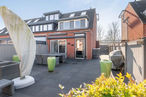 Woning Hoogvlietsekerksingel 294 Hoogvliet Rotterdam