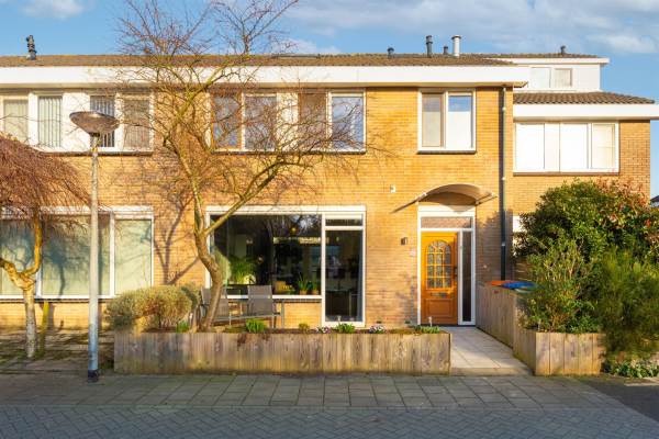 Woning Karveel 4962 Lelystad