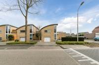 Woning Marga Klompélaan 39 Rijen