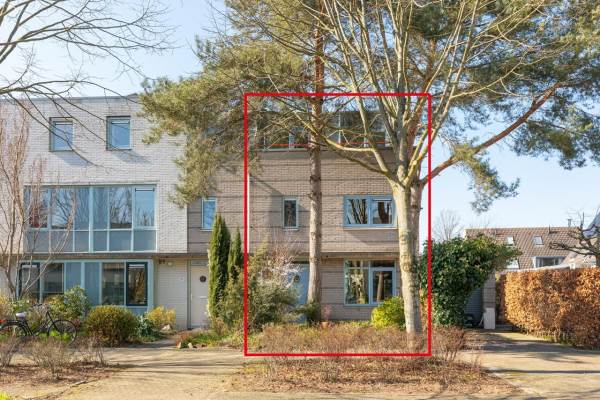 Woning Aartsbisschop Romerostraat 590 Utrecht