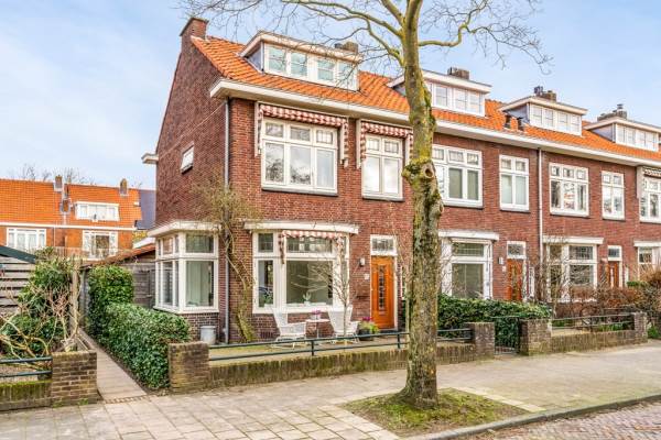 Woning Van de Sande Bakhuyzenlaan 15 Leiden