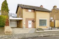 Woning Rijnaakstraat 12 Maasbracht