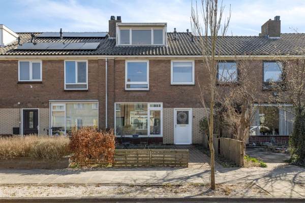 Woning Margrietstraat 6 Warmond