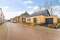 Woning Mr. P.C. Hennequinstraat 22 Oostburg