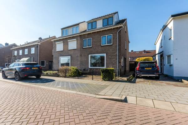 Woning Laan der Vrijheid 28 Zaandam