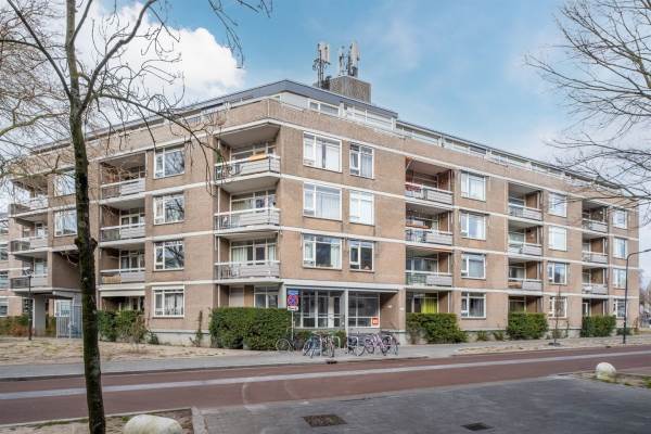 Woning Adriaan van Bergenstraat 42 Breda