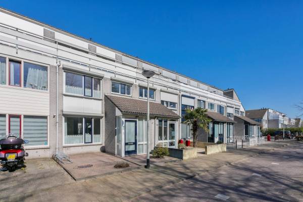 Woning Lupineberg 100 Roosendaal