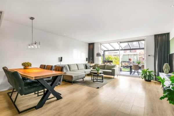 Woning Grote Waard 39 Zwaag