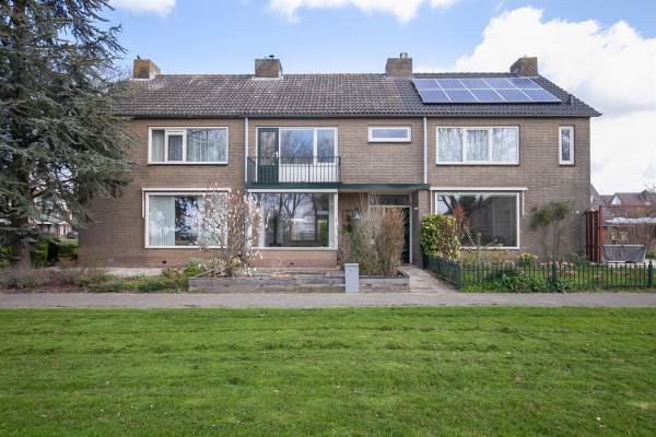 Woning Pastoor van Hooijdonklaan 32 Lage Zwaluwe