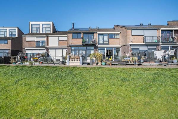 Woning Schorredijk 27 Puttershoek