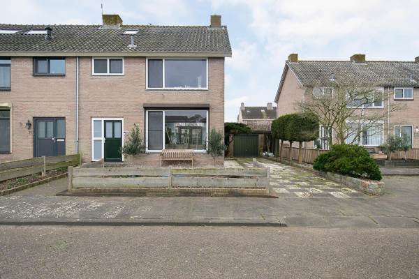 Woning Lijnzaadstraat 9 Zuidland