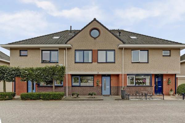 Woning Koningin Beatrixstraat 8 De Lier