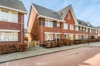 Woning Albert van Damstraat 12 Zwaag