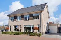 Woning Bakhuijs Roozeboomlaan 2a Almelo