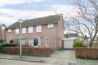 Woning Prinses Ireneweg 1 Oud-Alblas
