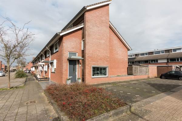 Woning Agatha Christiestraat 37 Spijkenisse