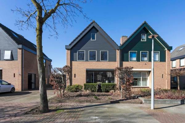 Woning Waalkant 15 OCHTEN