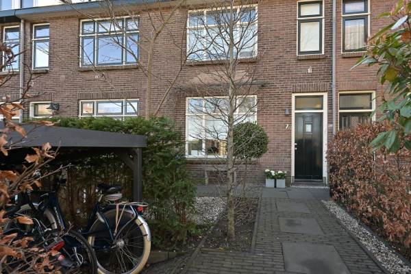 Woning Oranjekade 7 Voorschoten