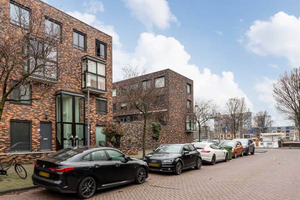 Woning J.H. van den Broekstraat 15 Rotterdam