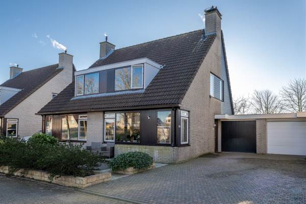 Woning Assumburgstraat 32 Hellevoetsluis