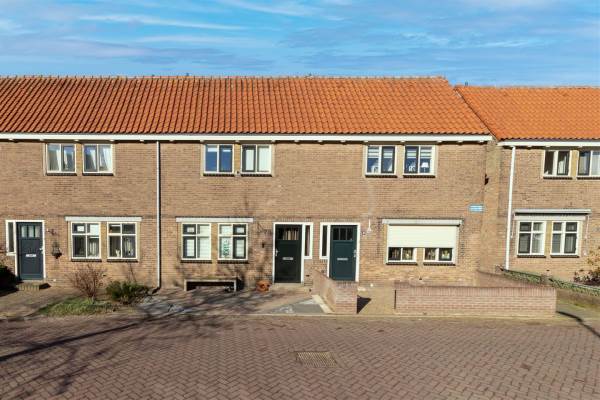 Woning Mr. F.J.W.G. Spieringstraat 28 Tiel