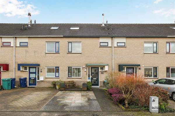 Woning P.J.H. Cuypersstraat 16 Almere