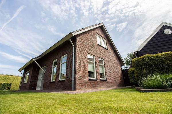 Woning Hoekweg 1 Andijk