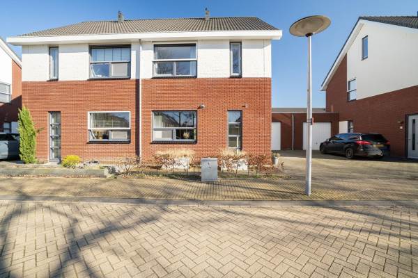 Woning Avondroodvlinder 208 Enschede