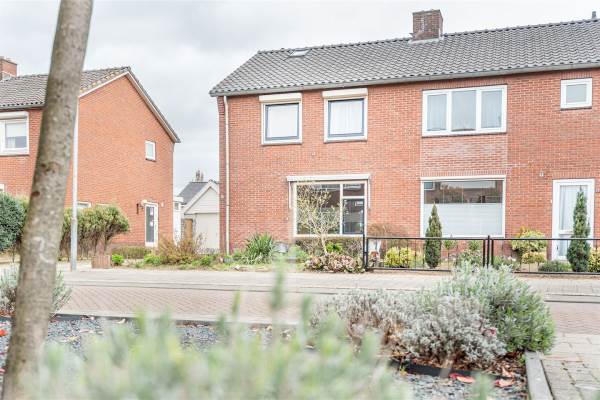 Woning Kanunnik de Vriesstraat 81 Ulft
